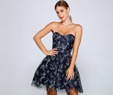 Zariah – Formelles Partykleid mit Blumen- und Glitzermuster